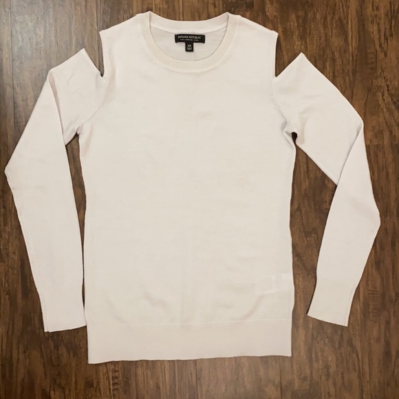 Banana Republic Cold Shoulder Heather Gray Pullover Sweater - Picture 3 of 8